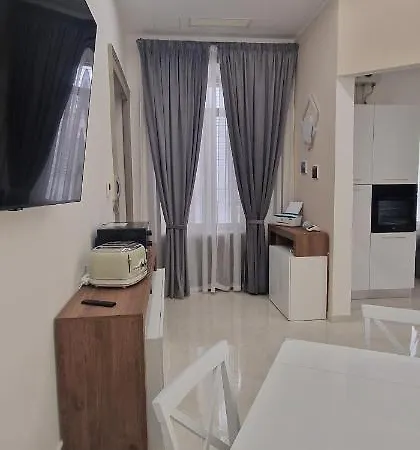 فندق مبيت وإفطار La Dimora Di Parthenope 4*