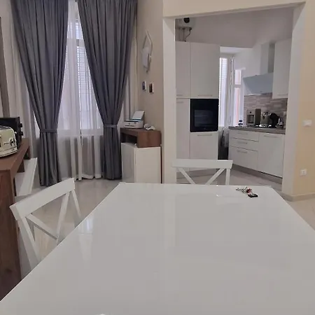 La Dimora Di Parthenope Bed & Breakfast Naples